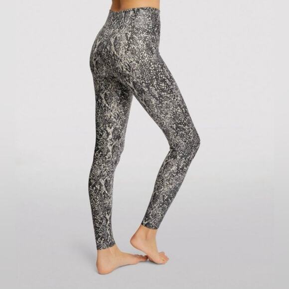 🆕 NWT SPANX Faux Leather Snake Shine Leggings Animal Print High Waisted Stretch - Picture 4 of 8